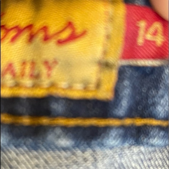 Apple BOTTOMS denim cuffed shorts - Picture 6 of 8